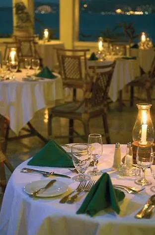 Flamboyant Hotel & Villas St. George's 3*,  Grenada
