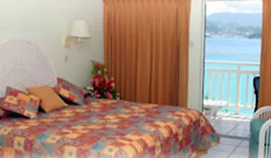 Flamboyant Hotel & Villas St. George's 3*,